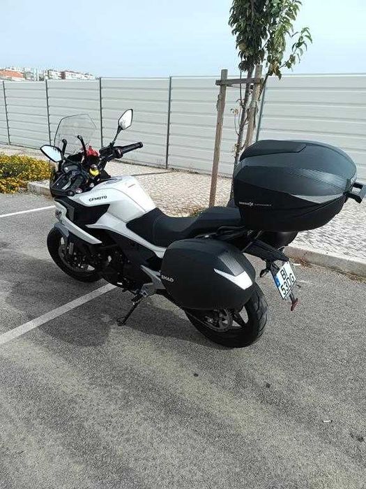 - CF MOTO 700 MT