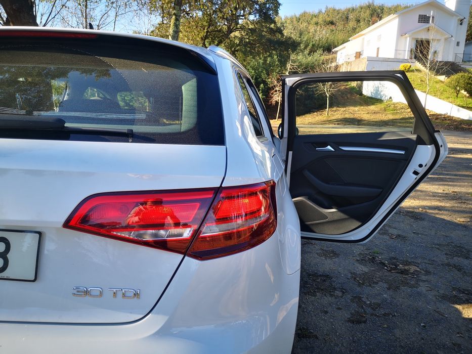 Audi A3  2019 # Sportback 30TDI branco poucos quilómetros