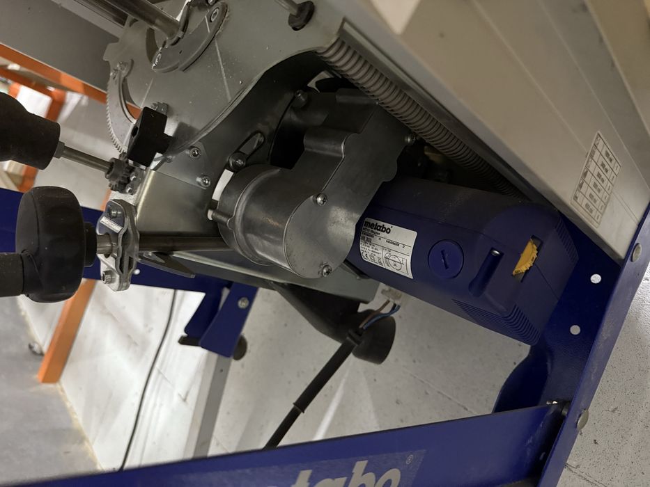 Пила торцева Metabo UK333 БУ