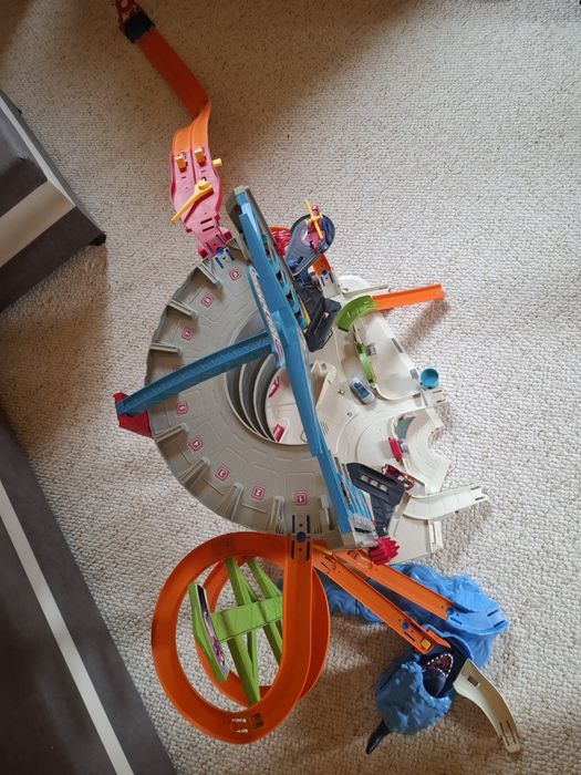 Garaż na autka Hot Wheels