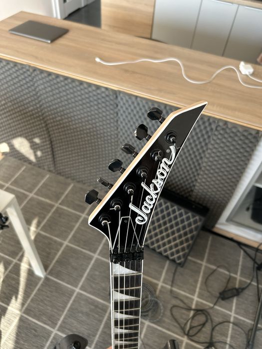 Gitara elektryczna Jackson js32