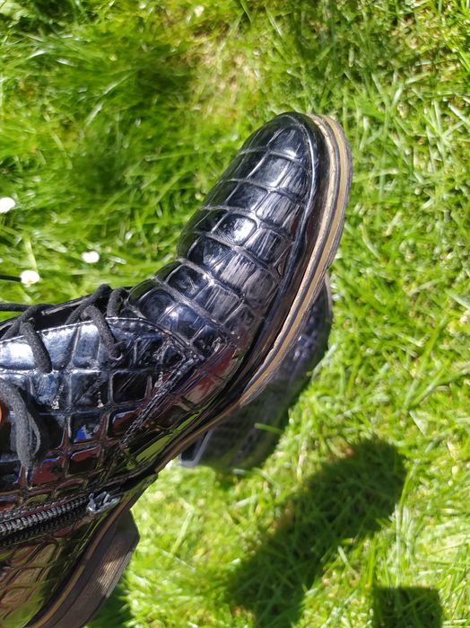 Осінні стильні жіночі лаковані черевики р.38 б/в