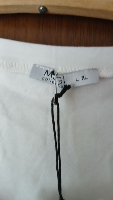 Białą bluzeczka Megi złote dmuchawce plus size