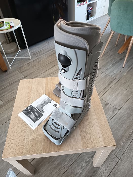 Bota Walker - perna direita fixa tamanho 44