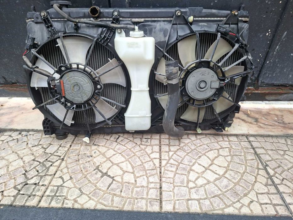 Radiador de água do honda jazz GG 2009 original usado