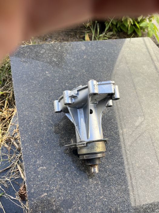 Помпа мерс 210 ом 604.2.2дизель