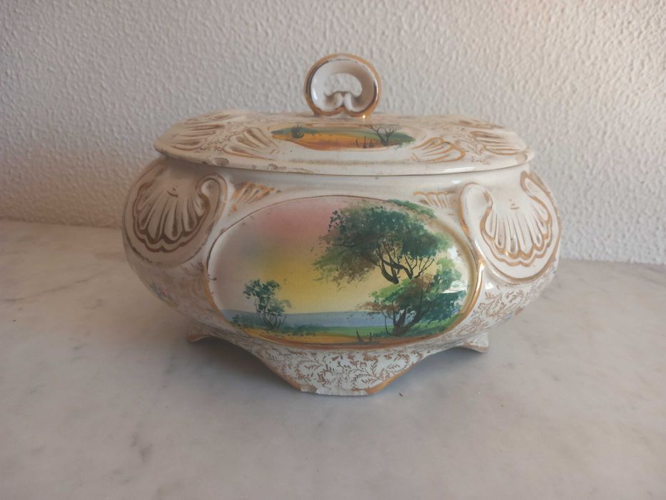 Terrina antiga Alcobaça