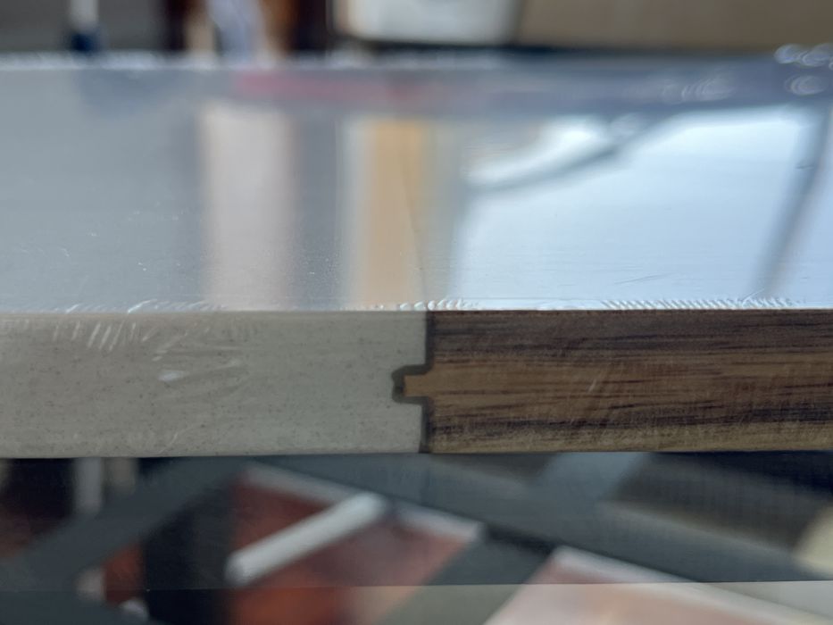 Tabua de frios em madeira e pedra