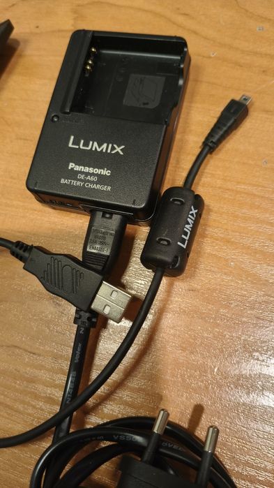 Ładowarka sieciowa Panasonic DE- A60