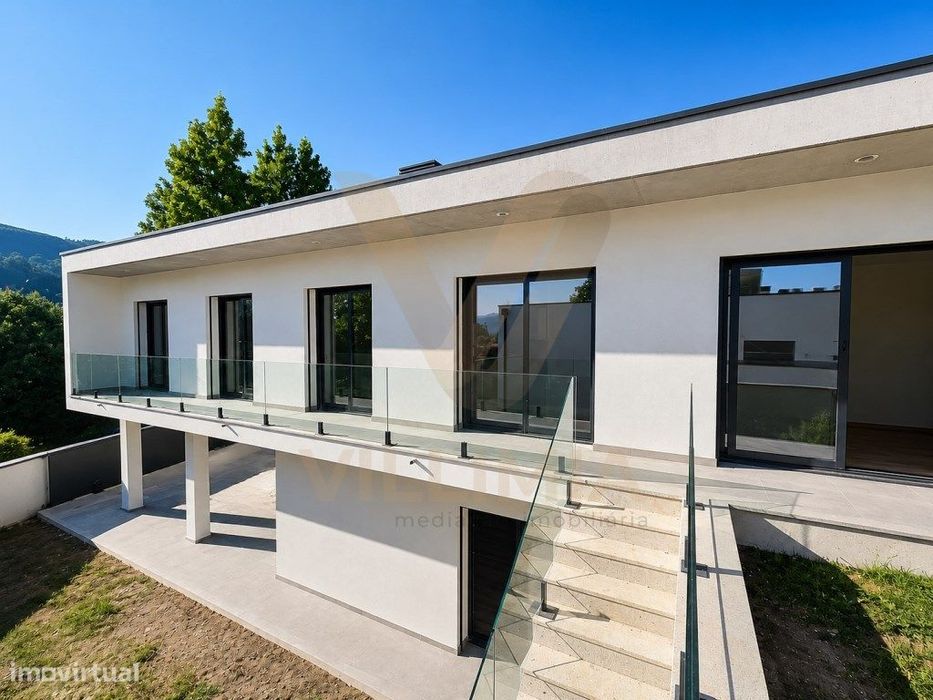 Moradia T4 Nova | Arcos de Valdevez