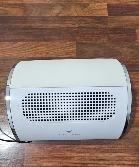 Pochłaniacz pyłu manicure