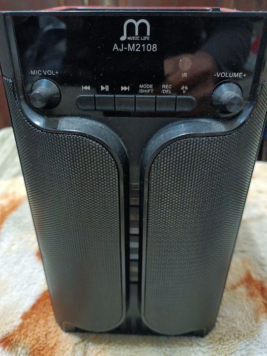 Coluna de bluetooth profissional com usb e aux e entrada de microfone