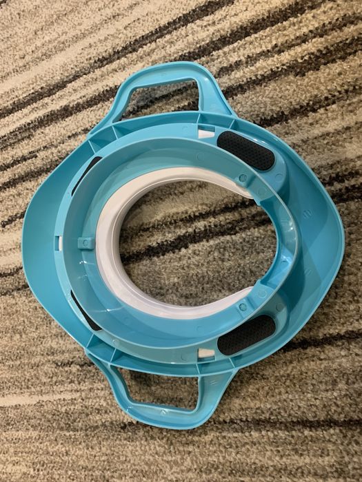 2 Adaptadores de sanita em ótimo estado, mais oferta de penico/ bacio