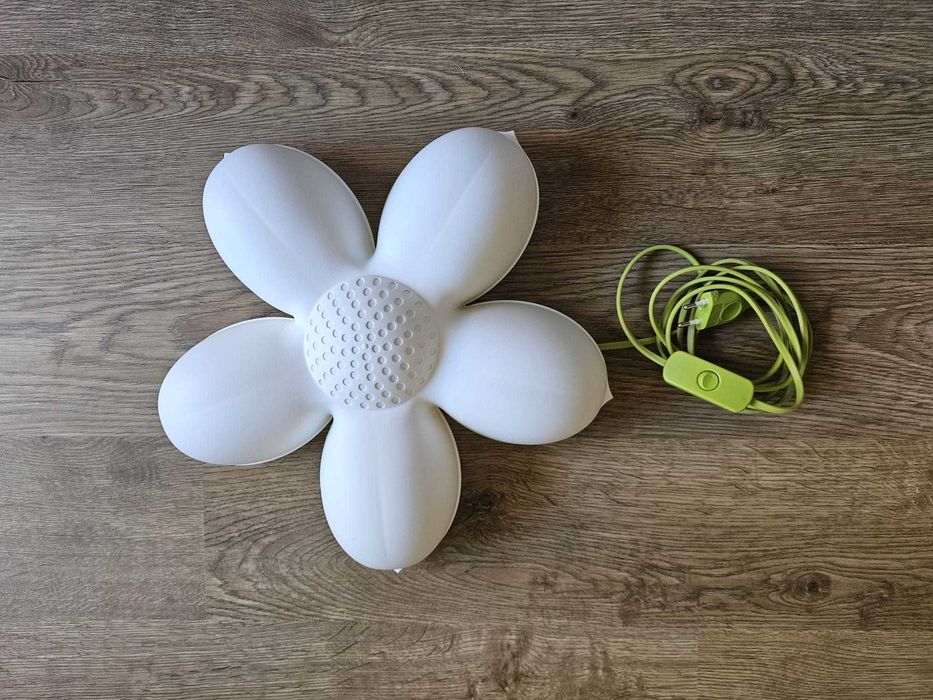 Candeeiro de parede para criança (flor branca)