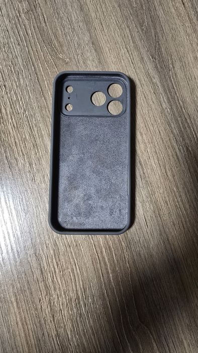 Продам чохол Iphone 17 pro max