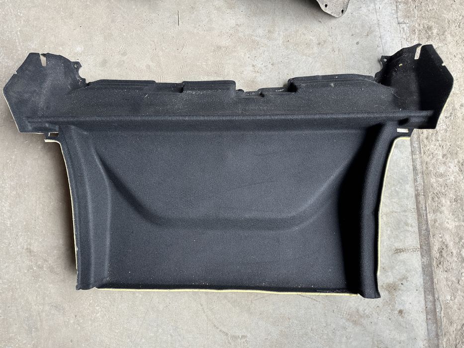 Tesla Model Y • обшивки багажника 2023-