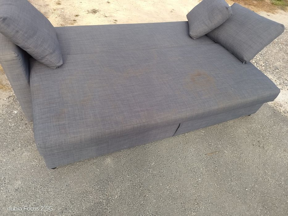 Sofá cama cinza claro