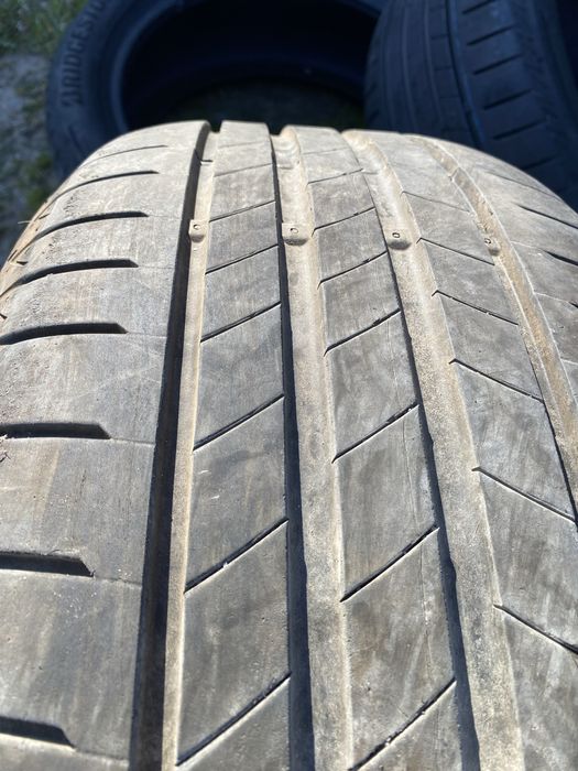 Шини  225/50/18  Bridgestone літо