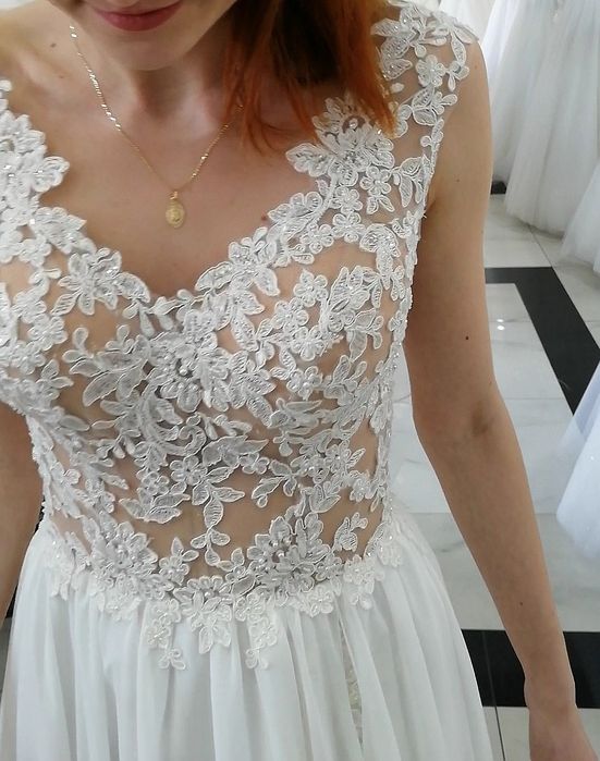 Suknia ślubna z rozcięciem r. XS