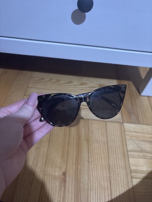 Okulary w panterke czarne przeciwsłoneczne