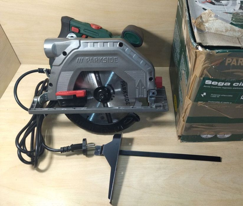 Товар с германии паркетка дисковая пила PARKSIDE PHKS 1350 E4