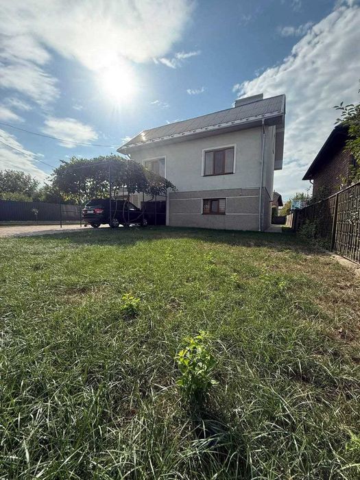 Продається будинок в селі Підлужжя