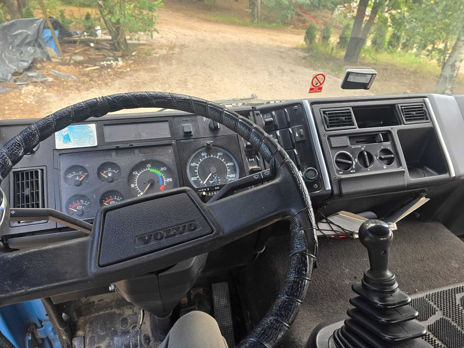 Hakowiec Volwo Fl614