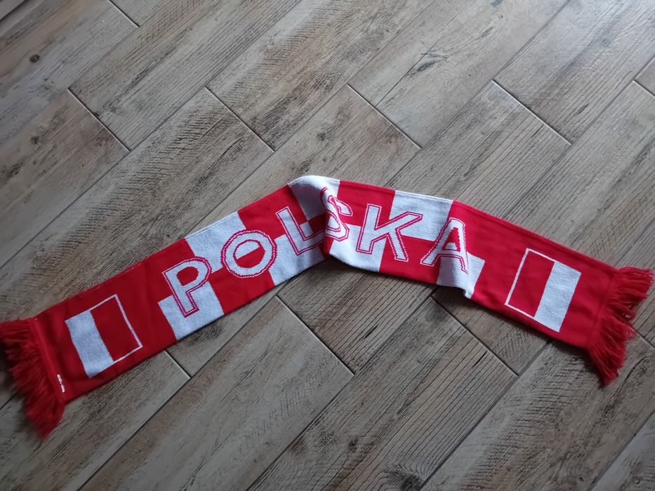 Szalik nowy dla kibica