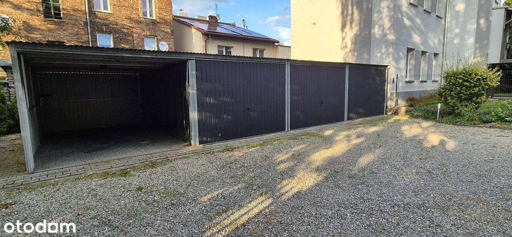 Garaż na wynajem w Pogoń, Sosnowiec - Widok 2