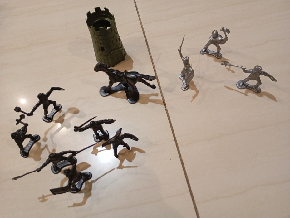 Żolnierzyki rycerze wieża