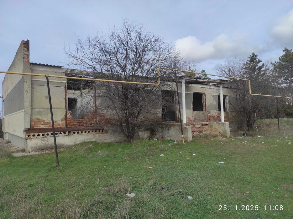 Одноповерхова будівля S= 214.7 м2. Ширяєве, вул. Степова, 32-Б