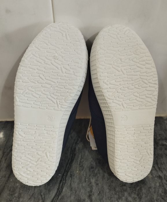 Sapatilhas Azul Marinho Novas da Unit Shoes