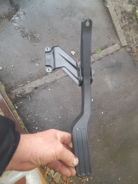 Педаль газа форд