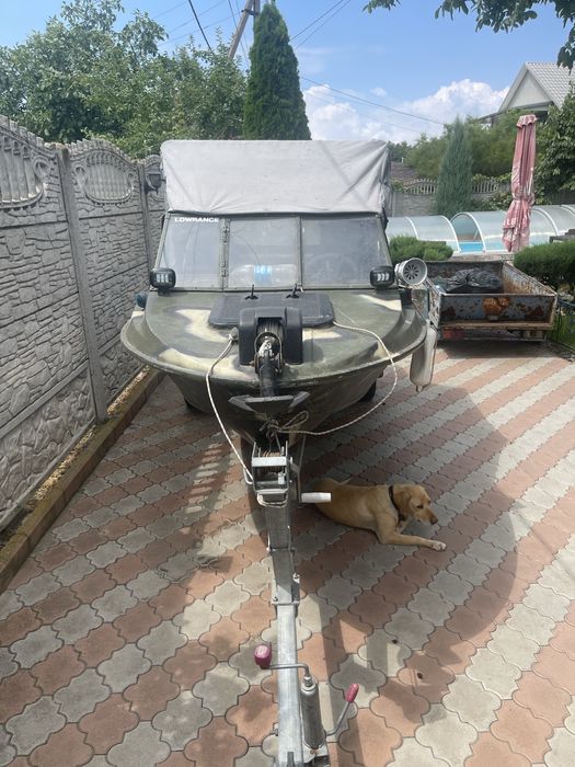 Продам лодку крым м