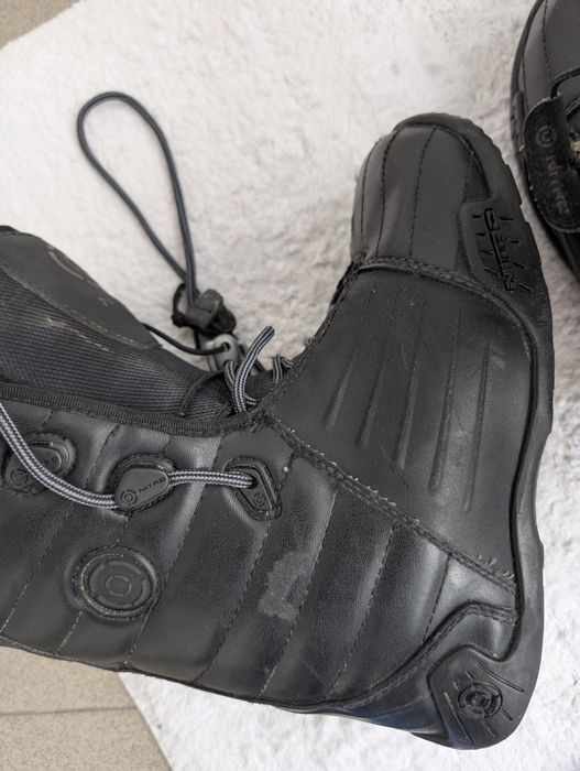 Взуття для борда