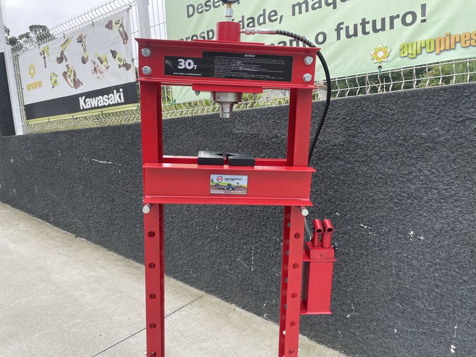 Prensa hidraulica 30 ton. com manometro