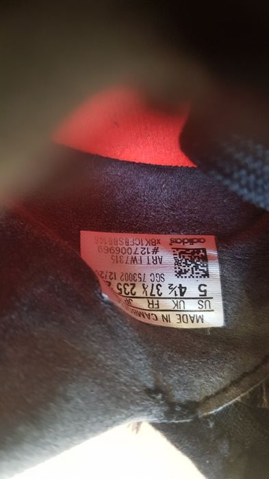 Chuteira adidas messi 37 1/2 Como novo