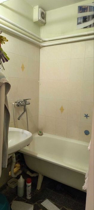 сдам 1 к. квартиру, Деснянский р.ул. Бальзака 87, видовая, теплая евро