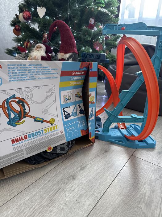 Hot wheels трек