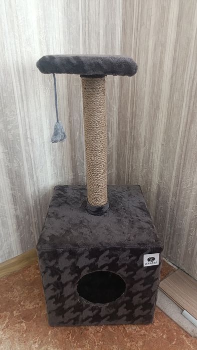 Продам будиночок із когтеточкою