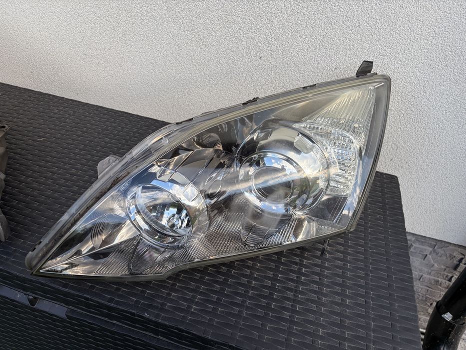Lampy przednie honda CRV 2010