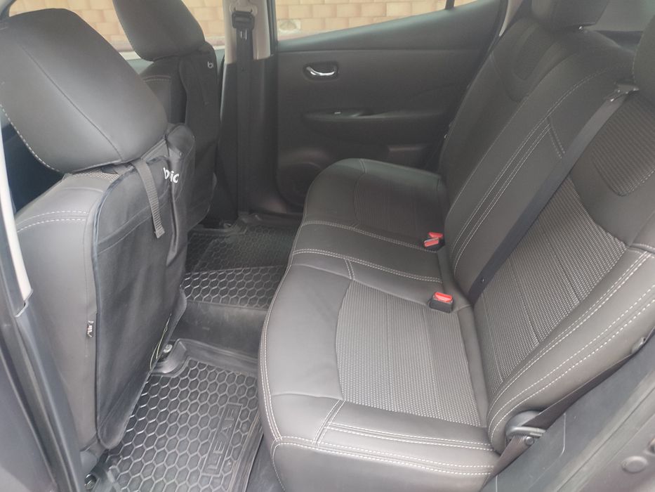 Продам Nissan Leaf