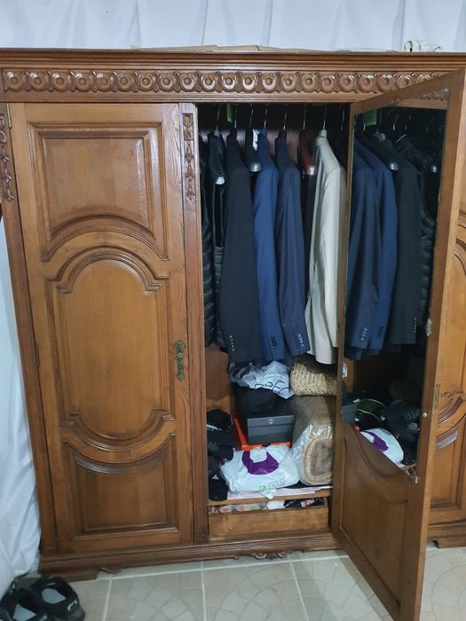 Guarda Fatos Madeira de Castanheiro