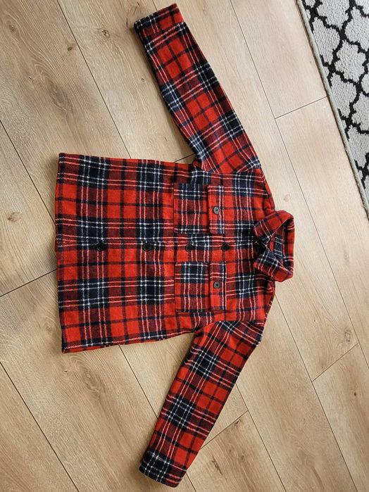 128 Kurtka koszulowa czerwona w kratę chłopięca Sinsay wiosenna