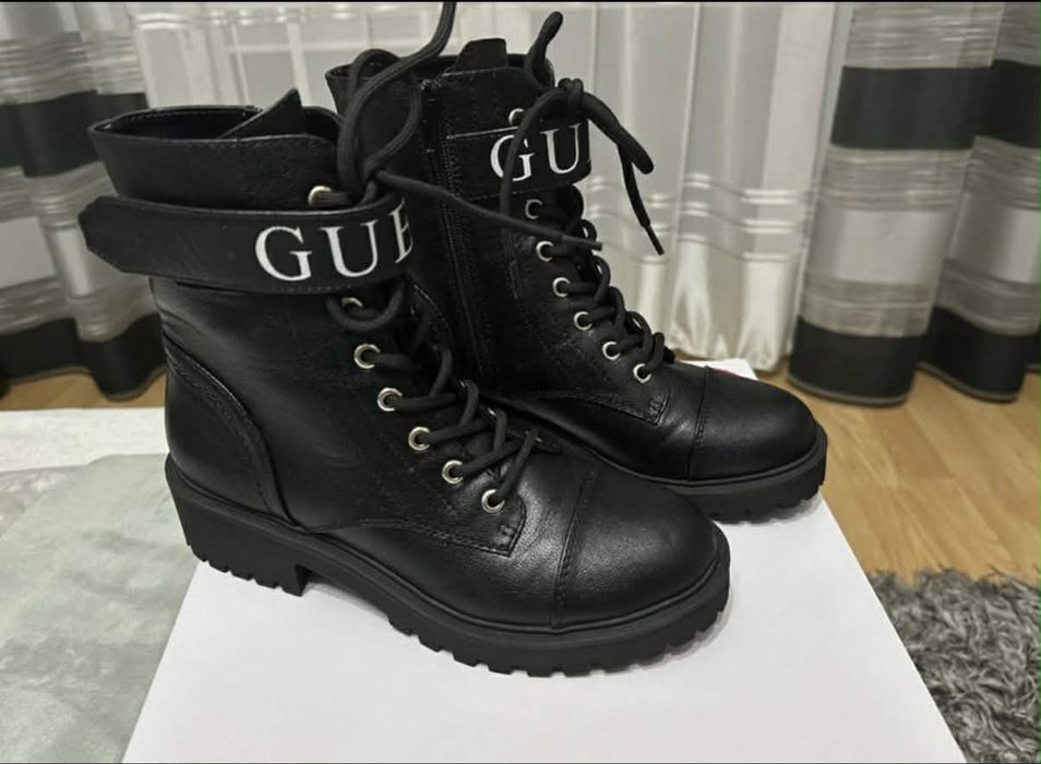 Kozaki/botki GUESS