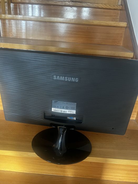 Samsung monitor….