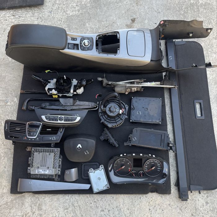 Розборка Рено лагуна 3 пенель торпеда консоль Laguna 3 K9K 782 430 M9R