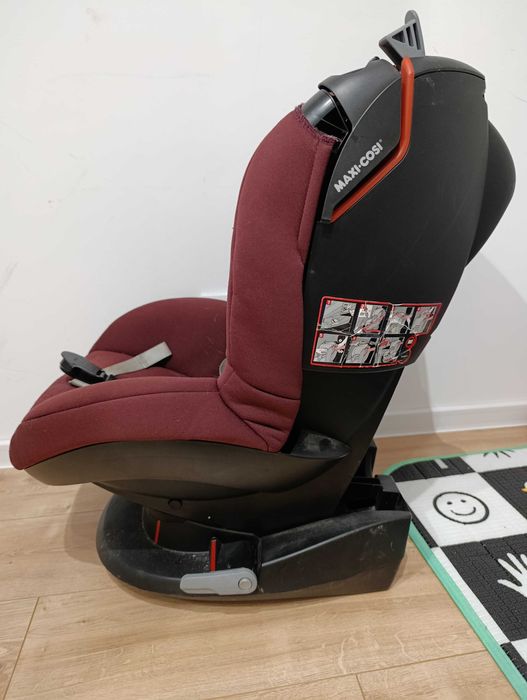 Fotelik samochodowy Maxi-Cosi Tobi Authentic Red 9-18Kg.