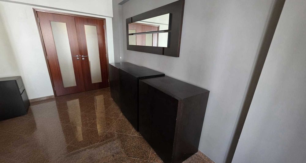 Aparador em madeira maciça (Liga Mobiliário) — sala de jantar