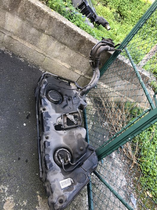 Deposito combustivel Mercedes W201/ W203/ W210